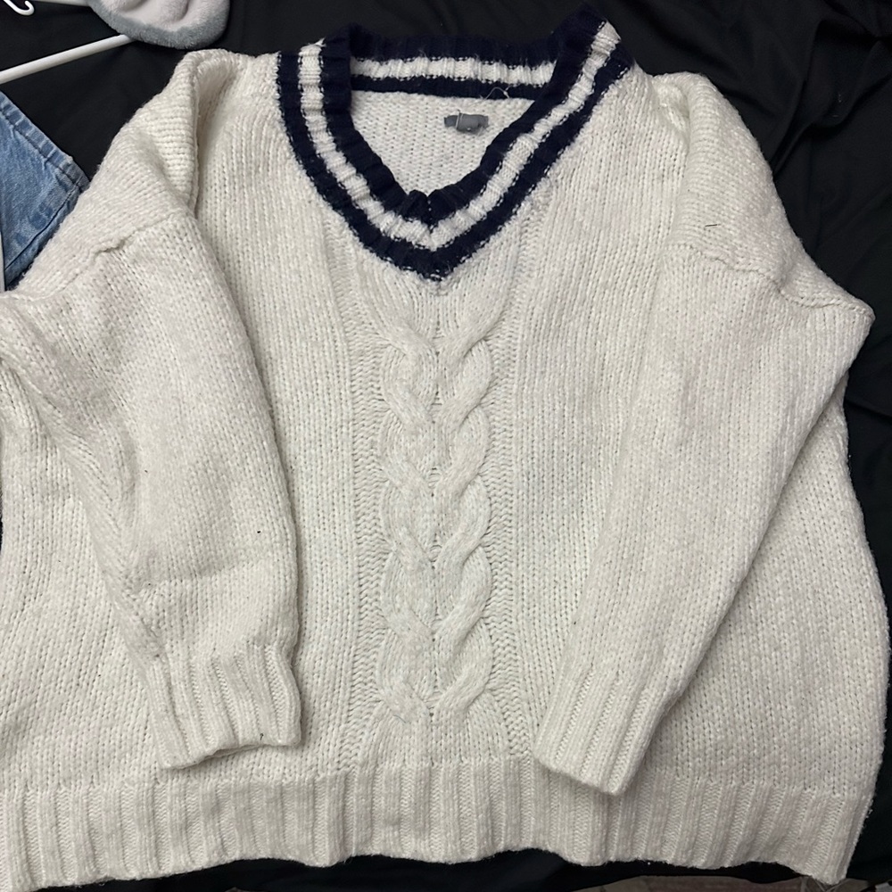 Aerie Cream and Black Cable Knit V-Neck Sweater